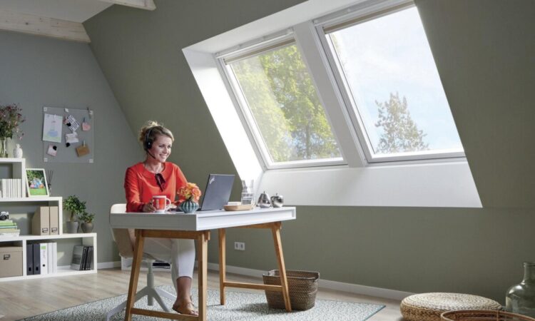 Das Dachgeschoss bietet mit viel Tageslicht optimale Voraussetzungen für ein Arbeitszimmer